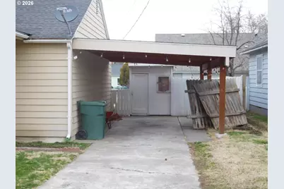 214 NW 5th Ave, Milton-Freewater, OR 97862 - Photo 2