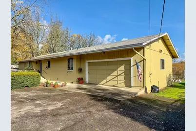 159 NE Lombardy Dr, Roseburg, OR 97470 - Photo 1