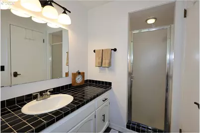 1185 NE 27th St, Gresham, OR 97030 - Photo 28