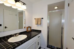 1185 NE 27th St, Gresham, OR 97030 - Photo 28