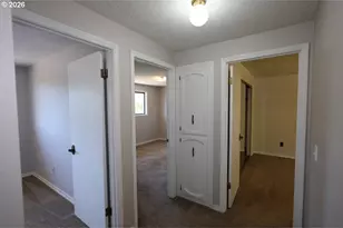1185 NE 27th St, Gresham, OR 97030 - Photo 16