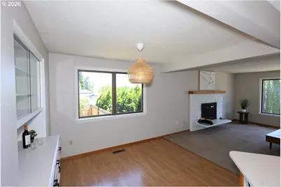 1185 NE 27th St, Gresham, OR 97030 - Photo 8