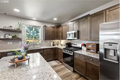 4994 Cedar View Dr, Springfield, OR 97478 - Photo 6