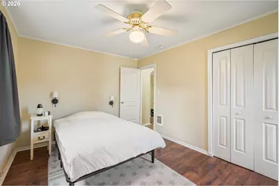 1002 N 10th Ave, Kelso, WA 98626 - Photo 12