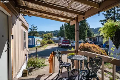 819 S Comstock Ave #13, Sutherlin, OR 97479 - Photo 6
