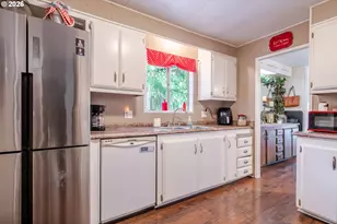 28011 Pine View Rd, Brownsville, OR 97327 - Photo 12