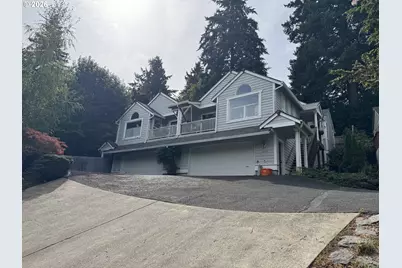 12245 SE Whitcomb Dr, Milwaukie, OR 97222 - Photo 1