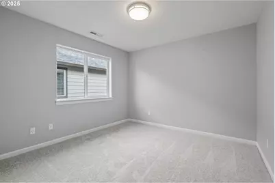 248 NE 66th Ave, Hillsboro, OR 97124 - Photo 32