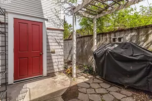 1230 SE 32nd Pl, Portland, OR 97214 - Photo 32