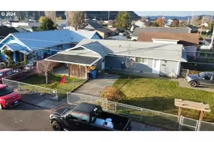 907 Greenwood Ave, Reedsport, OR 97467 - Photo 10