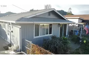 907 Greenwood Ave, Reedsport, OR 97467 - Photo 6