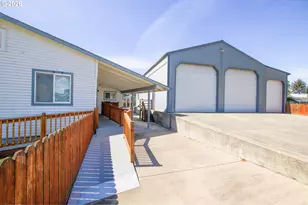 410 Park Ave, Lakeside, OR 97449 - Photo 2