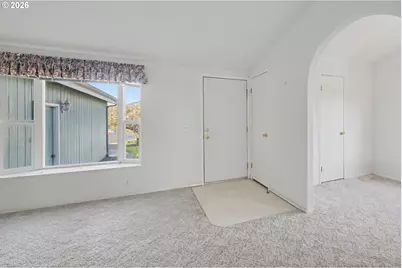 2717 Maia Loop, Springfield, OR 97477 - Photo 8