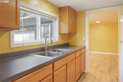 865 W 28th Ave, Eugene, OR 97405 - Photo 10