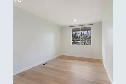 824 SE 207th Ave, Gresham, OR 97030 - Photo 30