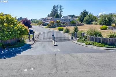 Edge Cliff Dr #11, Brookings, OR 97415 - Photo 4