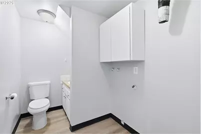 912 NE Hacienda Ct, Gresham, OR 97030 - Photo 10