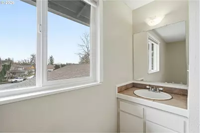 912 NE Hacienda Ct, Gresham, OR 97030 - Photo 32