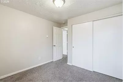 912 NE Hacienda Ct, Gresham, OR 97030 - Photo 36