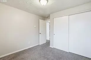 912 NE Hacienda Ct, Gresham, OR 97030 - Photo 36