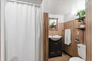 3757 SE Tolman St, Portland, OR 97202 - Photo 36