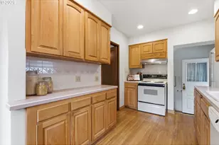 3757 SE Tolman St, Portland, OR 97202 - Photo 14