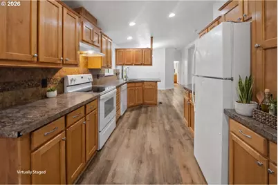 35134 Labrador Ln, Astoria, OR 97103 - Photo 8