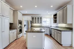 14488 Pfeifer Dr, Lake Oswego, OR 97035 - Photo 10