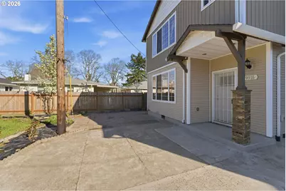 9916 SE Liebe Ct, Portland, OR 97266 - Photo 34