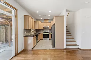 9916 SE Liebe Ct, Portland, OR 97266 - Photo 4