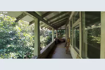 8640 NW Bailey St, Portland, OR 97231 - Photo 8