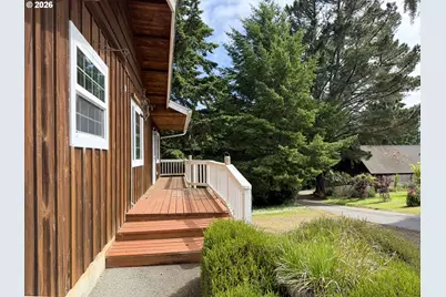 1372 Hampton Rd, Brookings, OR 97415 - Photo 4