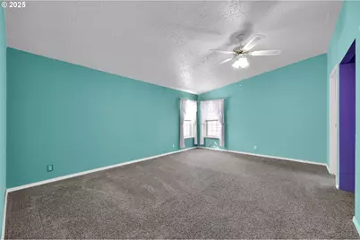 38431 Row River Rd, Dorena, OR 97434 - Photo 20