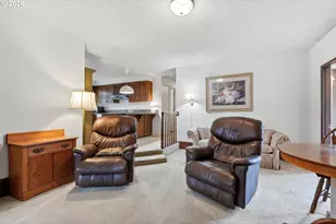 1055 N Lupine Ct, Canby, OR 97013 - Photo 12