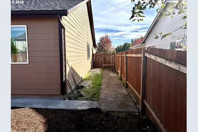 4769 Bayne St NE, Salem, OR 97305 - Photo 28