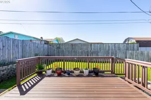 1860 Grant St, North Bend, OR 97459 - Photo 14