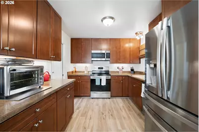 1860 Grant St, North Bend, OR 97459 - Photo 10
