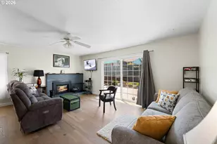 1860 Grant St, North Bend, OR 97459 - Photo 6
