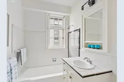 1209 SW 6th Ave #701, Portland, OR 97204 - Photo 32