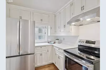 1209 SW 6th Ave #701, Portland, OR 97204 - Photo 16