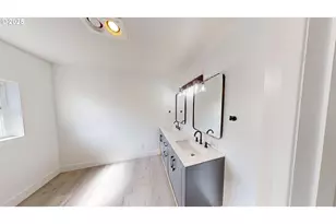 29700 Park Dr, Gold Beach, OR 97444 - Photo 12