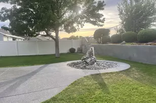 1728 W Alleluia Ave, Hermiston, OR 97838 - Photo 18