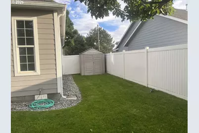 1728 W Alleluia Ave, Hermiston, OR 97838 - Photo 20