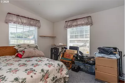 14190 N Umpqua Hwy, Roseburg, OR 97470 - Photo 40