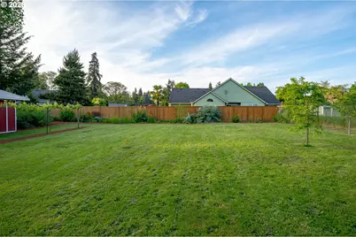 827 SW Gilson St, McMinnville, OR 97128 - Photo 36
