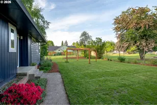 827 SW Gilson St, McMinnville, OR 97128 - Photo 24