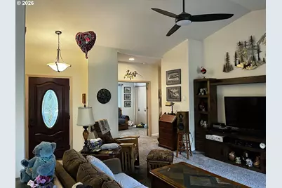 3330 31st St, Florence, OR 97439 - Photo 8