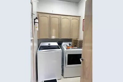 3330 31st St, Florence, OR 97439 - Photo 32