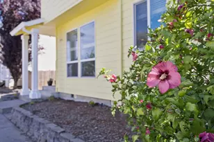 644 SE Myrtlewood Pl, Gresham, OR 97080 - Photo 2
