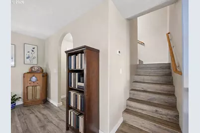 644 SE Myrtlewood Pl, Gresham, OR 97080 - Photo 16